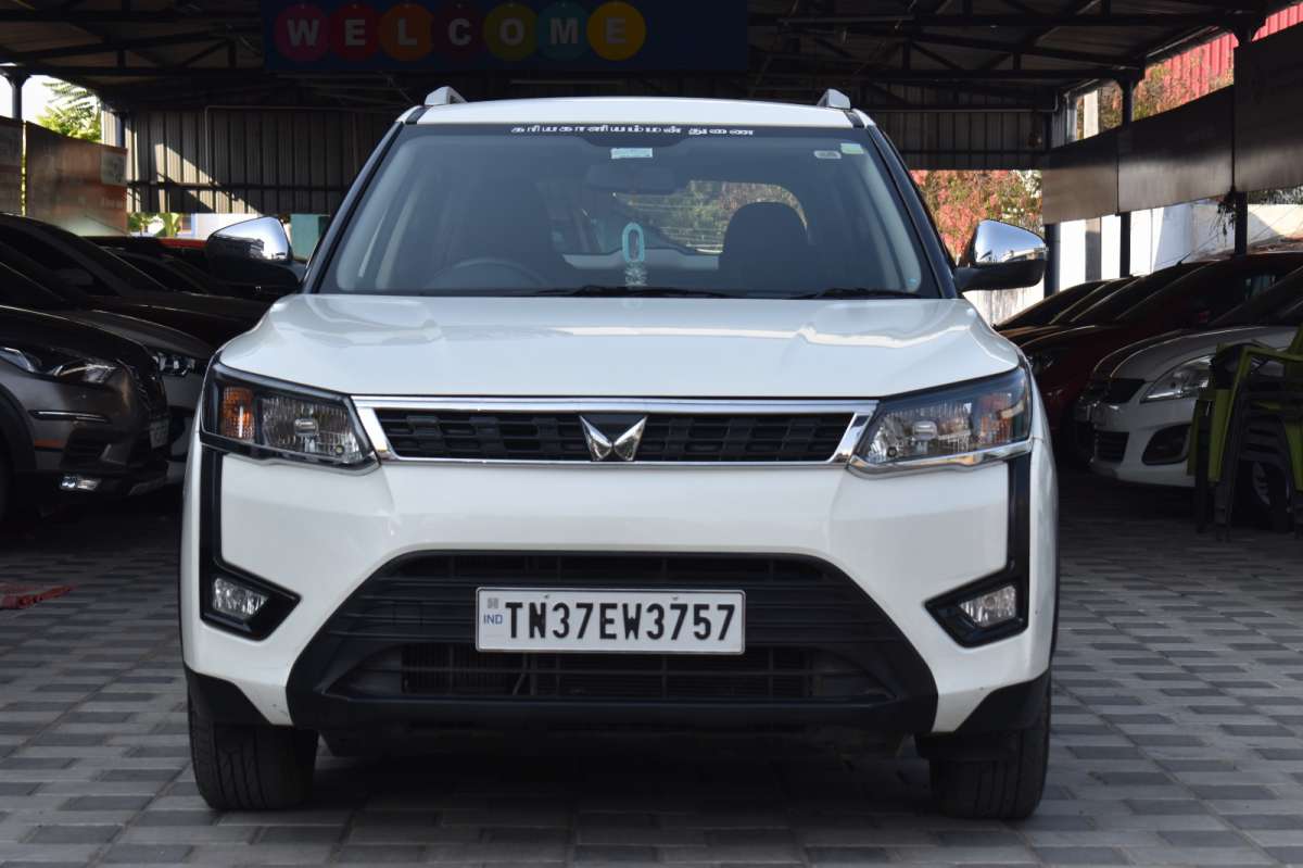 Mahindra XUV300 W4