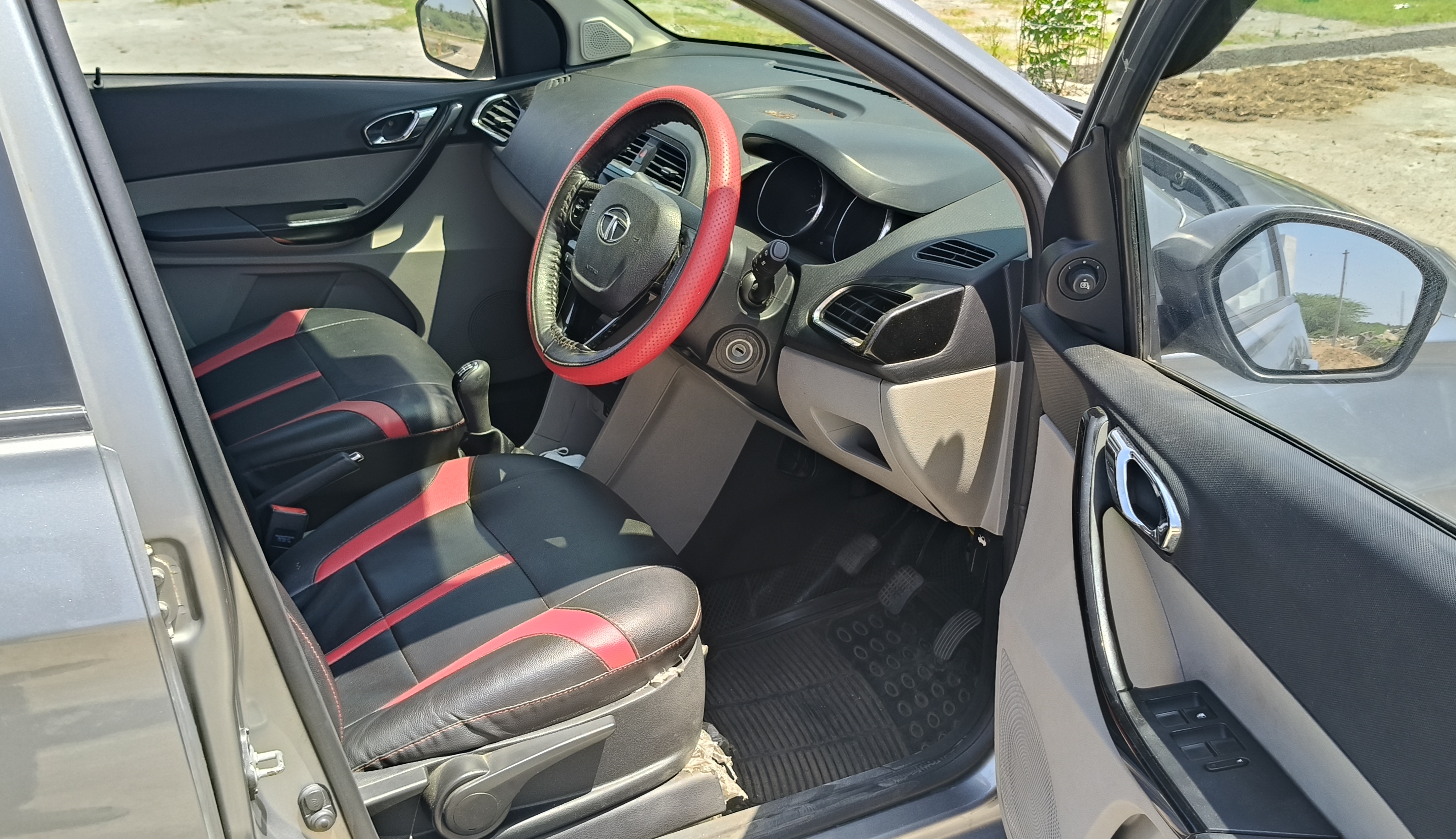 Tata Tiago - Image 11