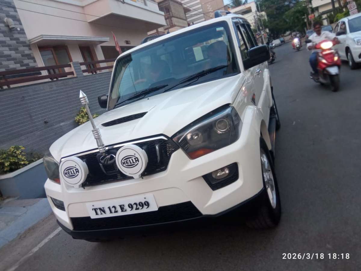 Mahindra Scorpio S8