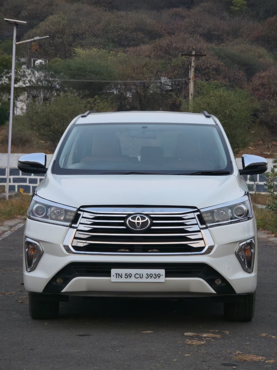 Toyota Innova Crysta 2.4 VX 7 STR