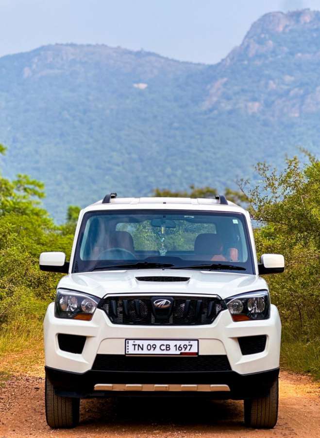 Mahindra Scorpio S4