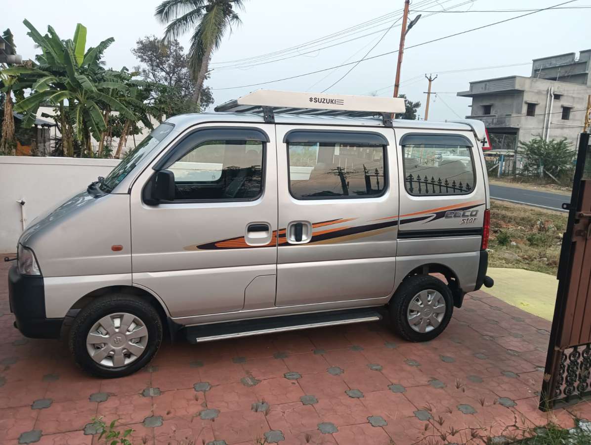 Maruti Suzuki Eeco 5 STR Ac