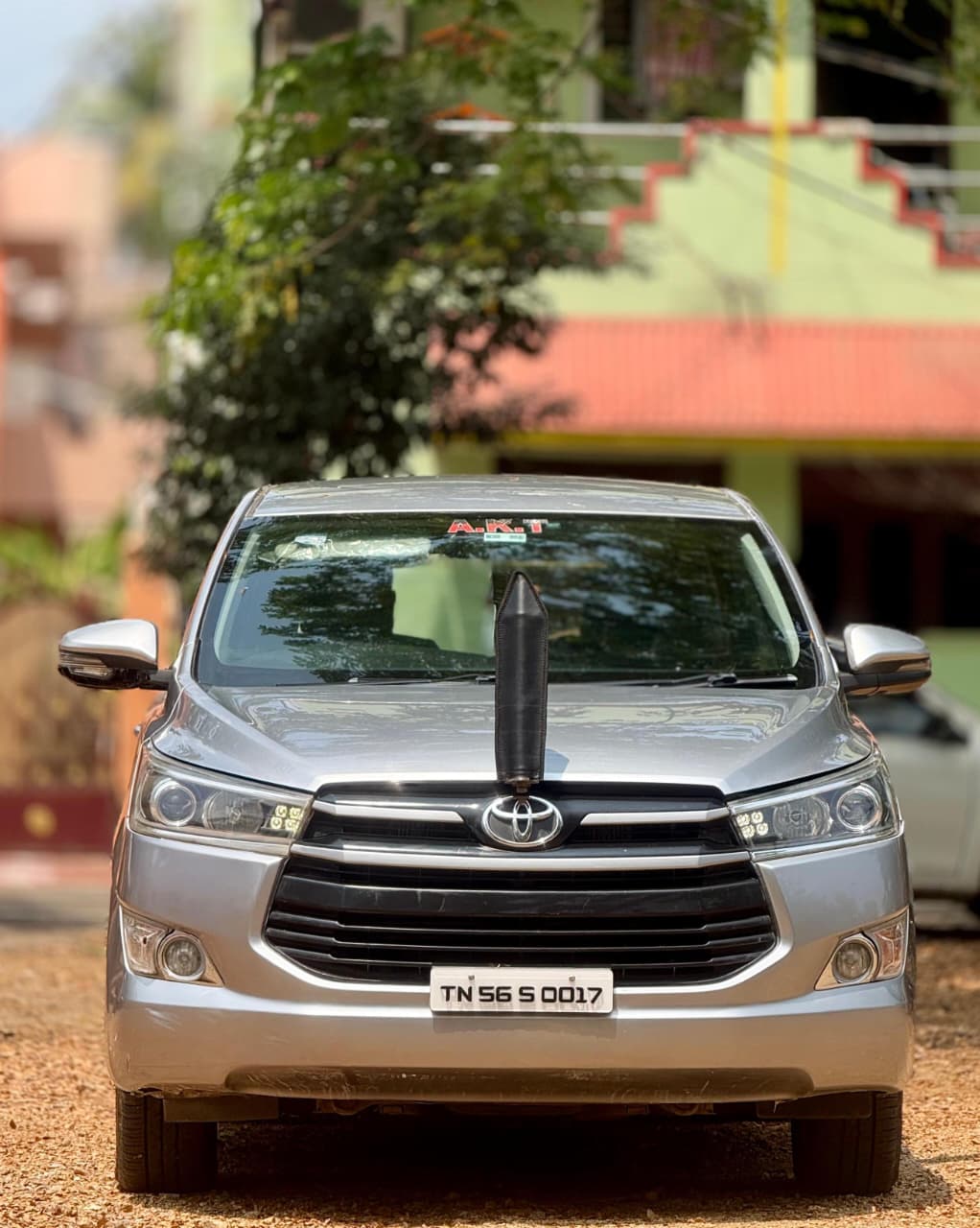 Toyota Innova Crysta 2.4 V