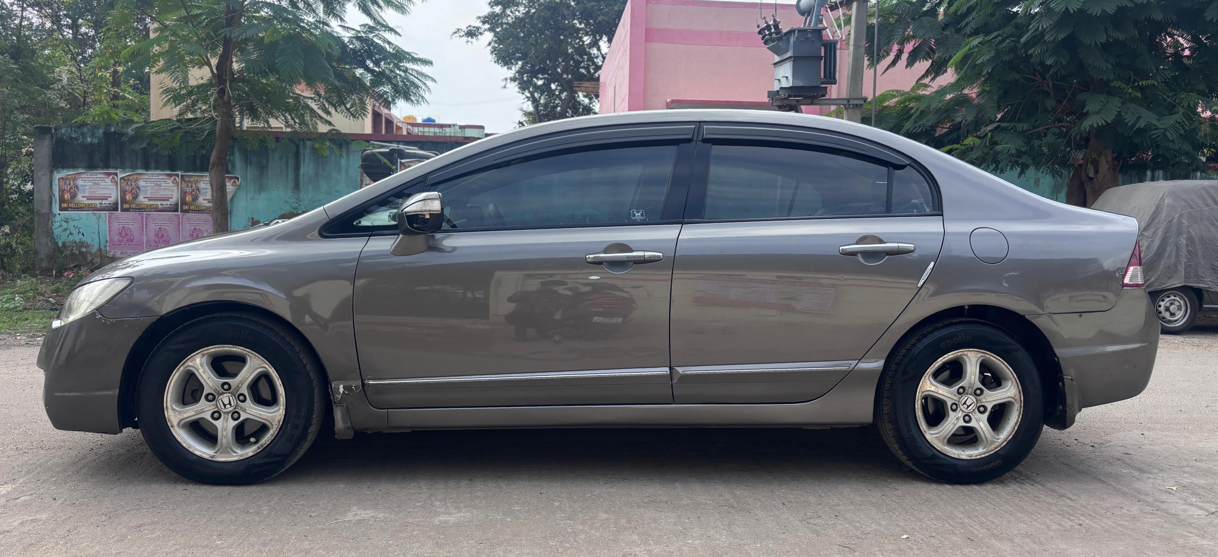 Honda Civic - Image 8