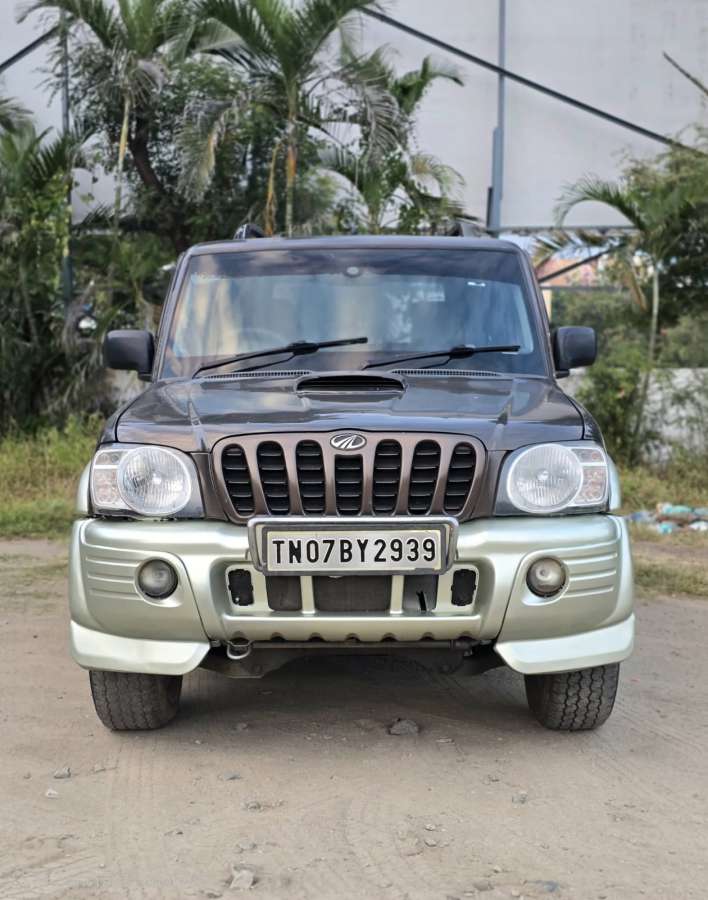 Mahindra Scorpio 2.6 SLX