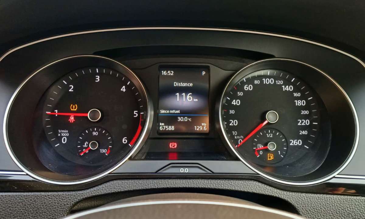 Volkswagen Passat - Image 5