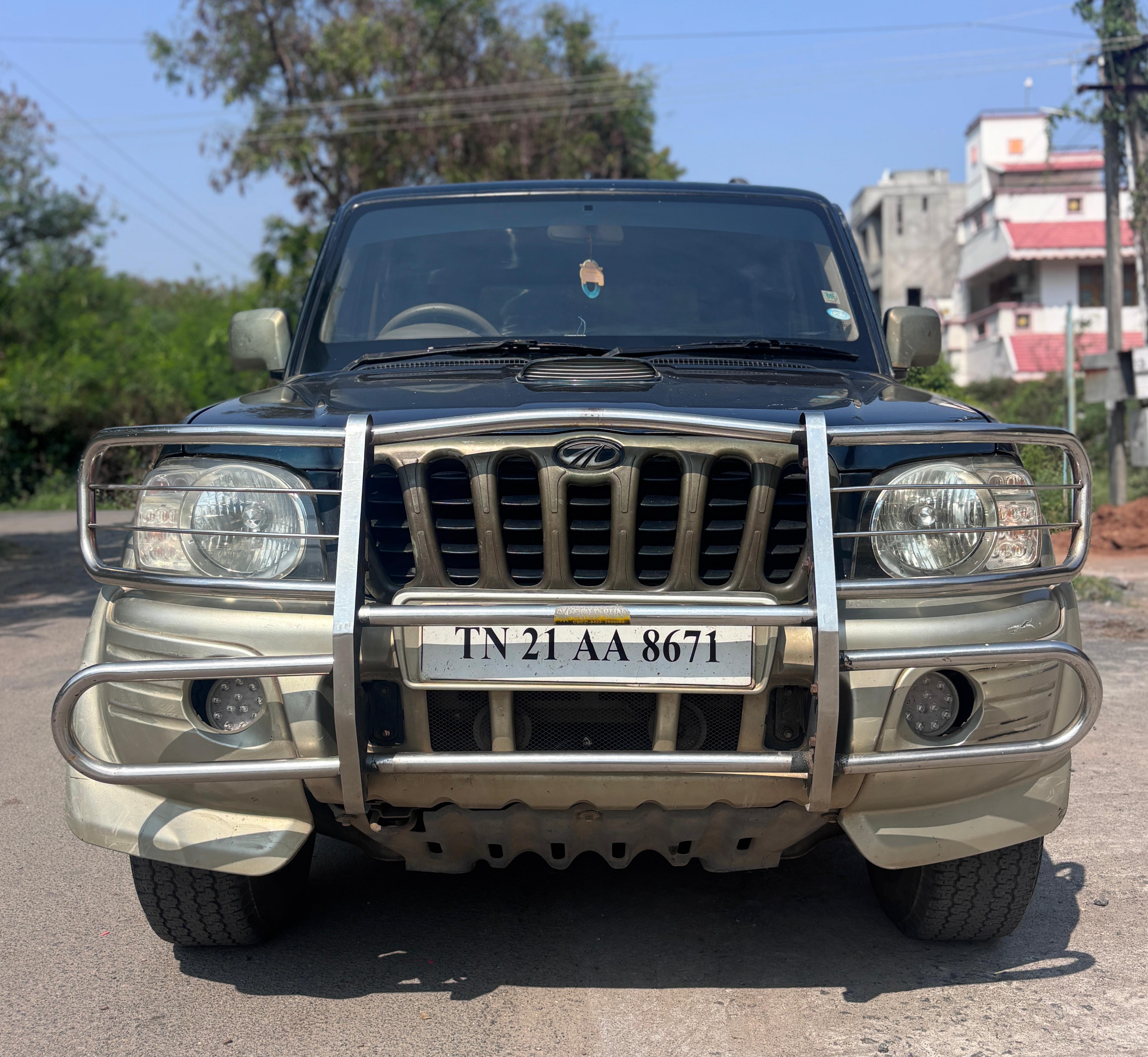 Mahindra Scorpio SLX