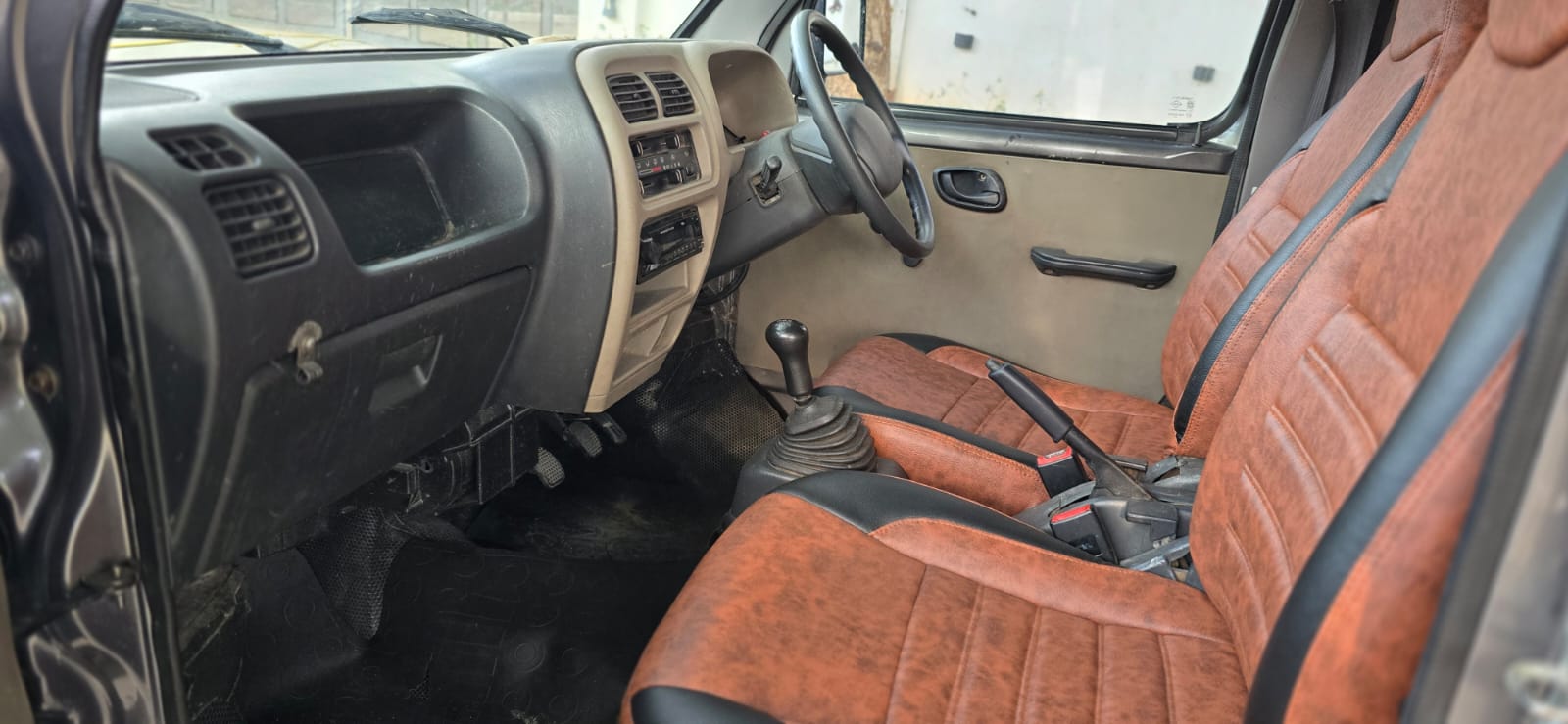 Maruti Suzuki Eeco 5 STR Ac