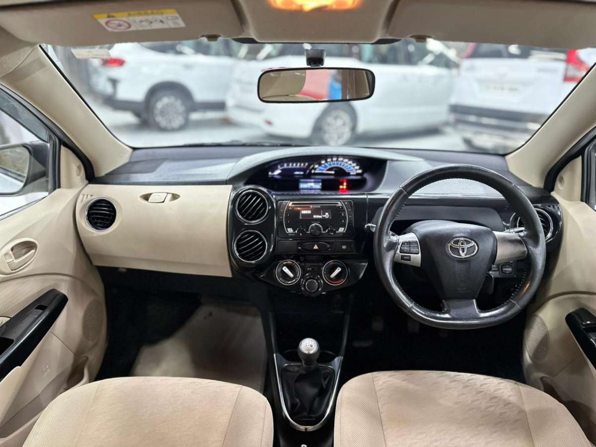 Toyota Etios Liva - Image 3