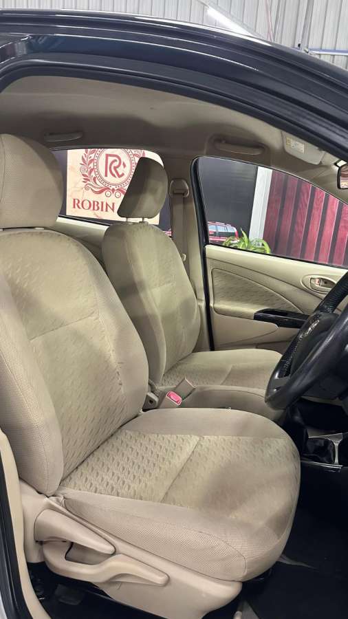 Toyota Etios Liva - Image 4