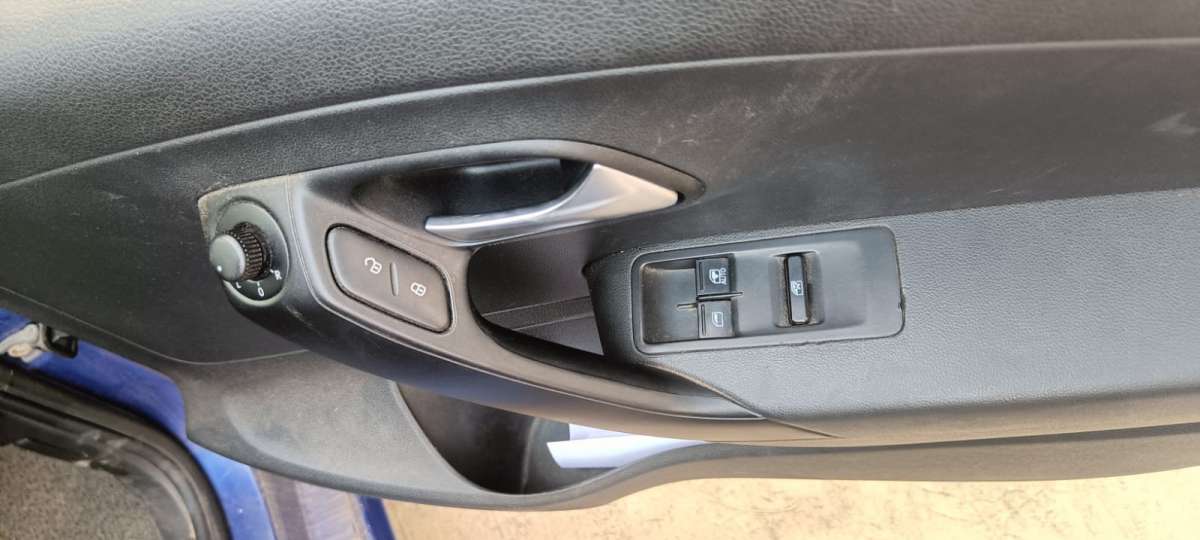 Volkswagen Polo - Image 5