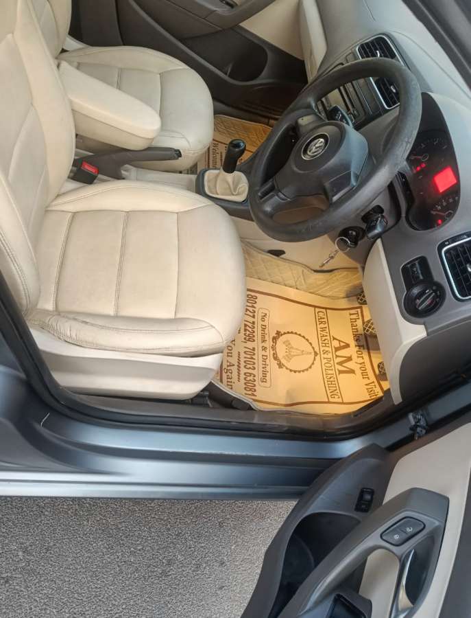 Volkswagen Vento - Image 6