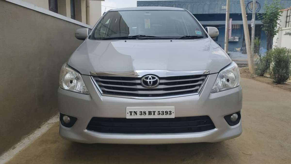 Toyota Innova 2.5 V 7 STR