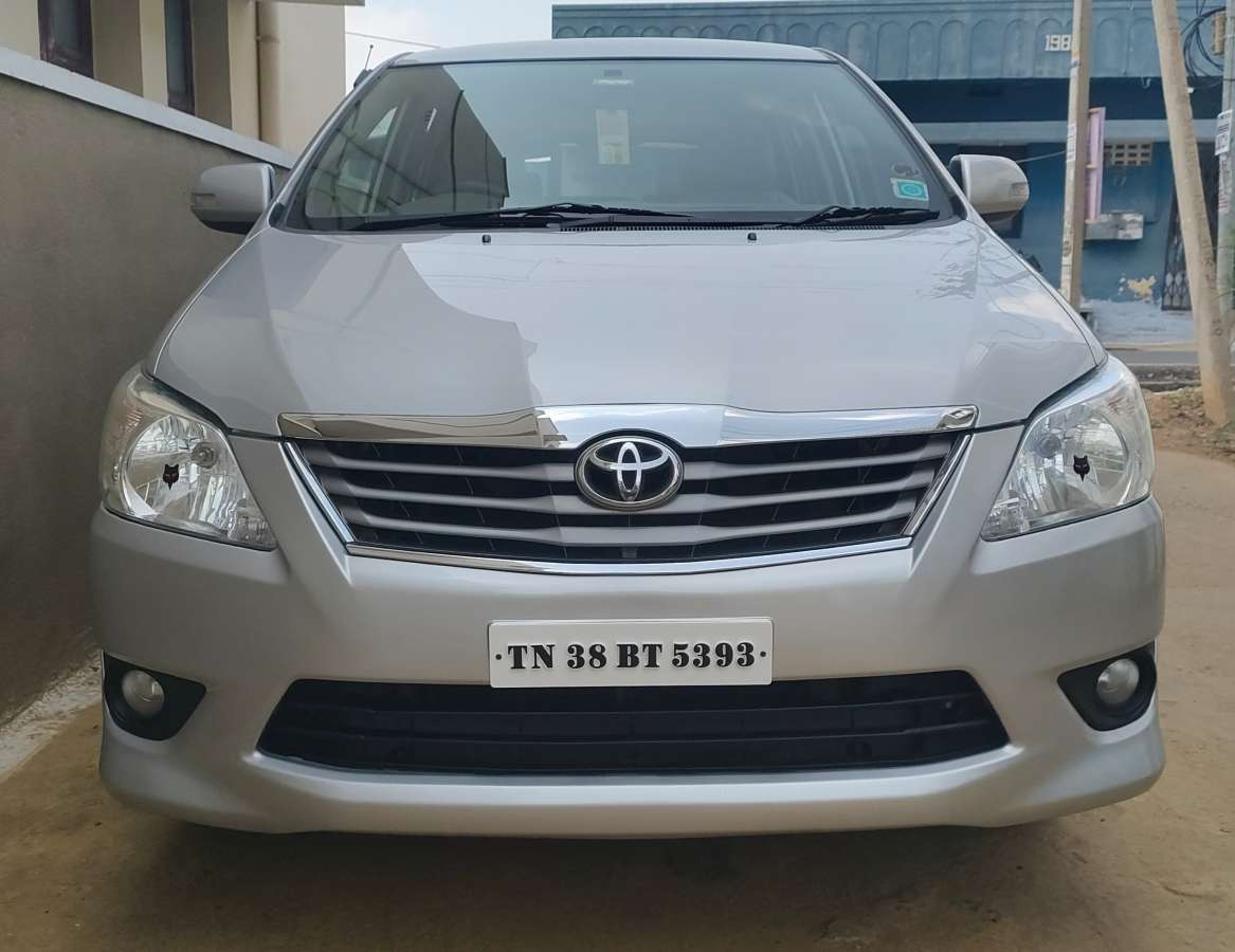 Toyota Innova 2.5 V 7 STR