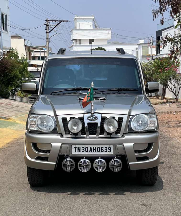 Mahindra Scorpio 2.6 LX