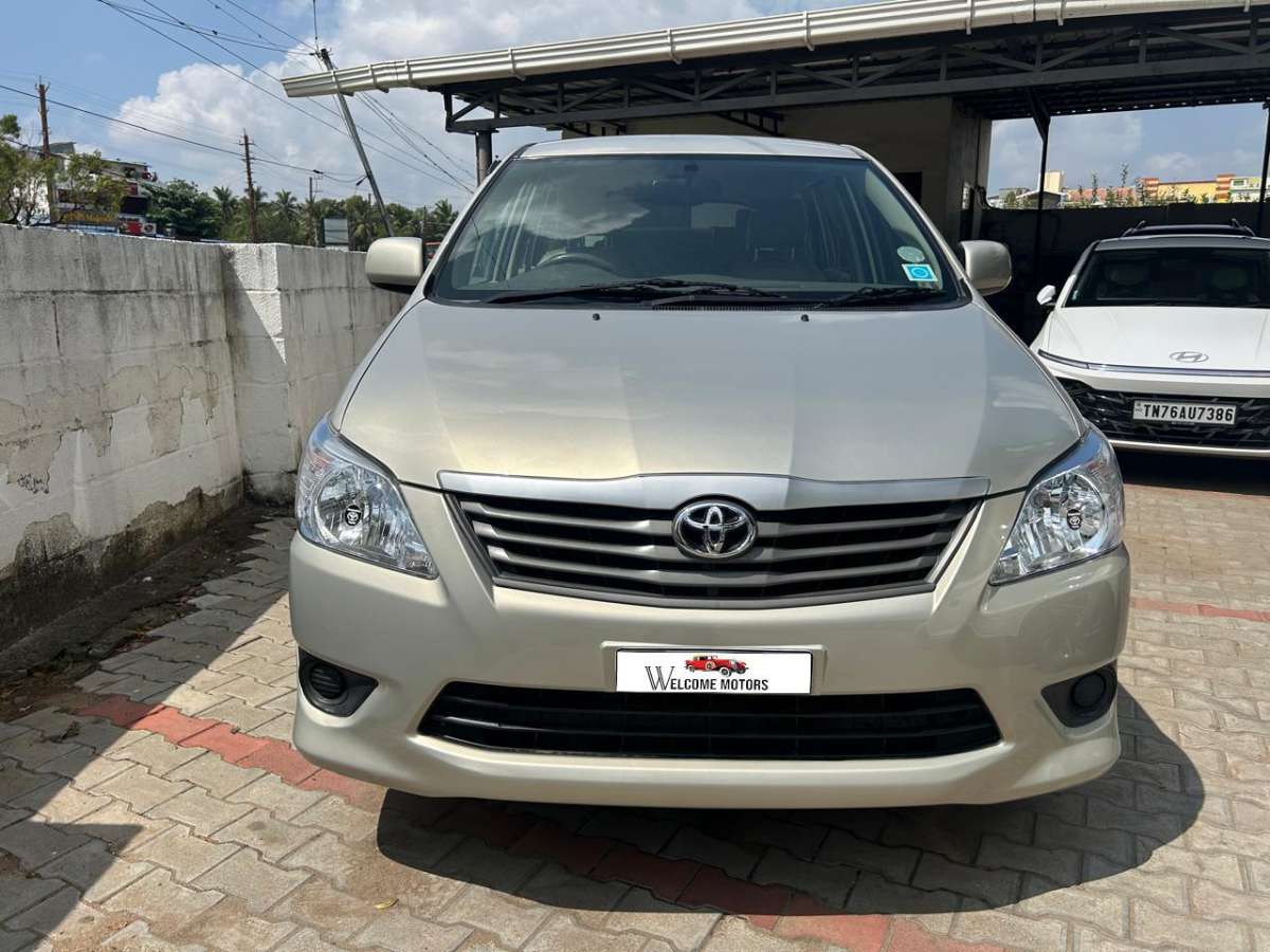 Toyota Innova 2.5 G 8 STR