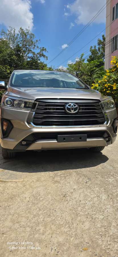 Toyota Innova Crysta 2.4 ZX 7 STR