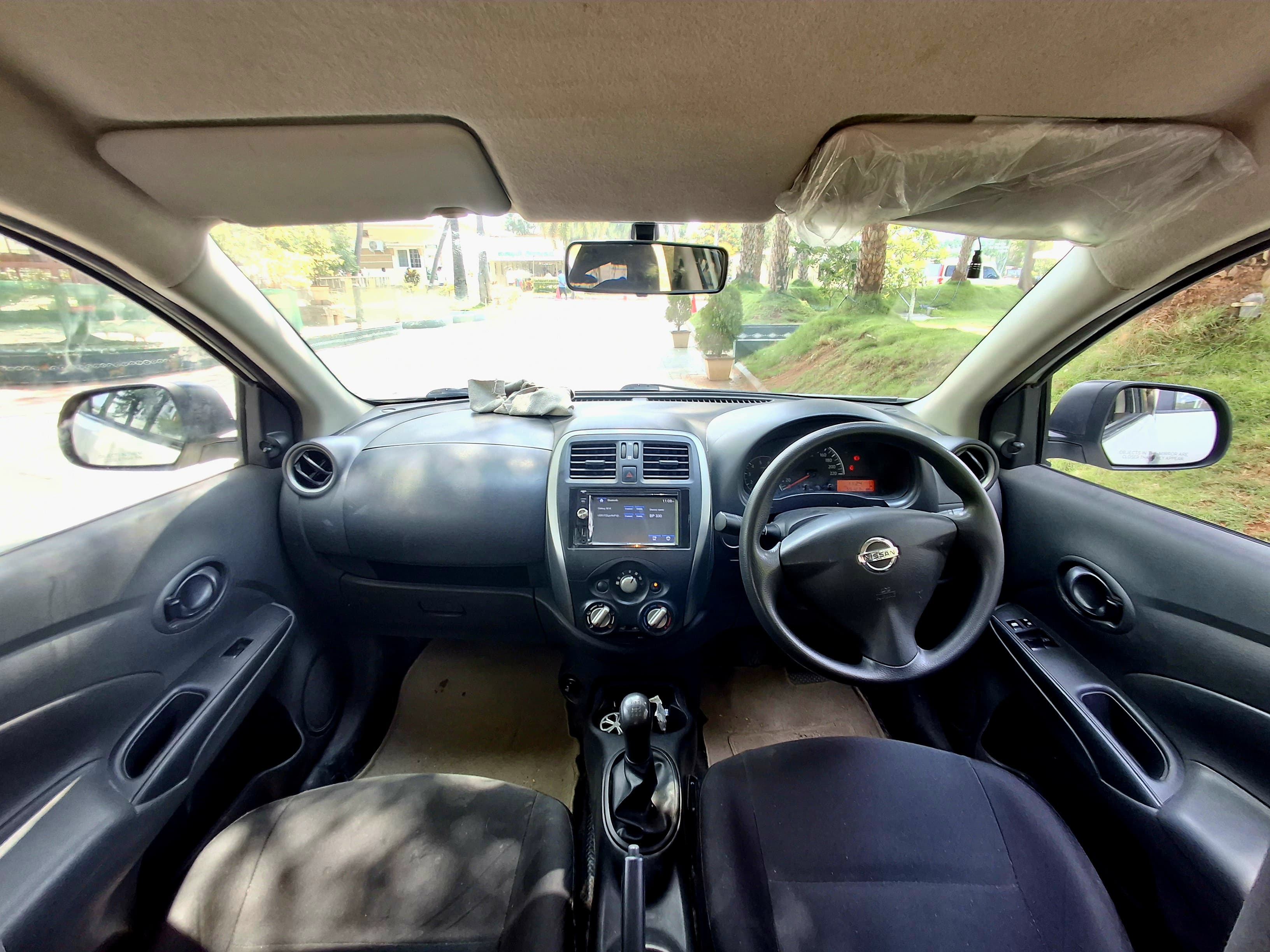 Nissan Sunny - Image 5