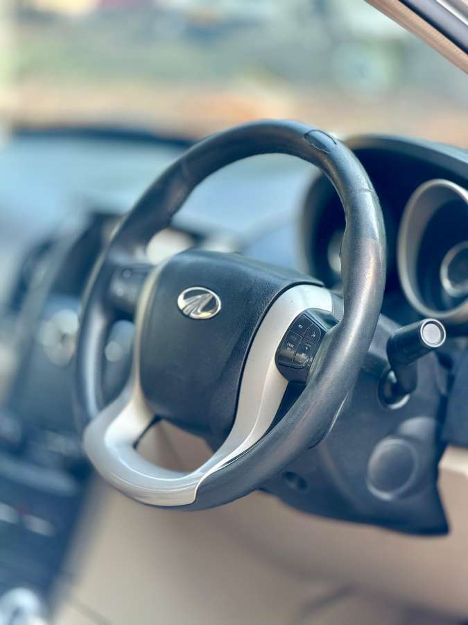 Mahindra XUV500 - Image 2