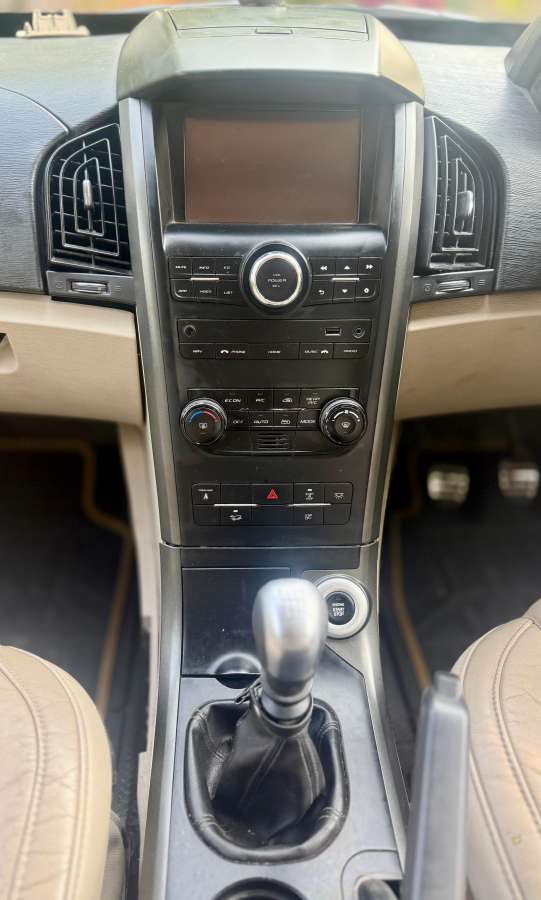 Mahindra XUV500 - Image 3