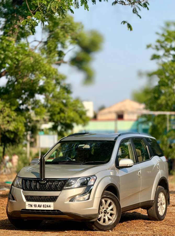 Mahindra XUV500 - Image 8