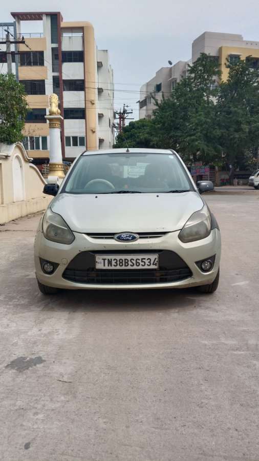 Ford Figo 1.2P Titanium