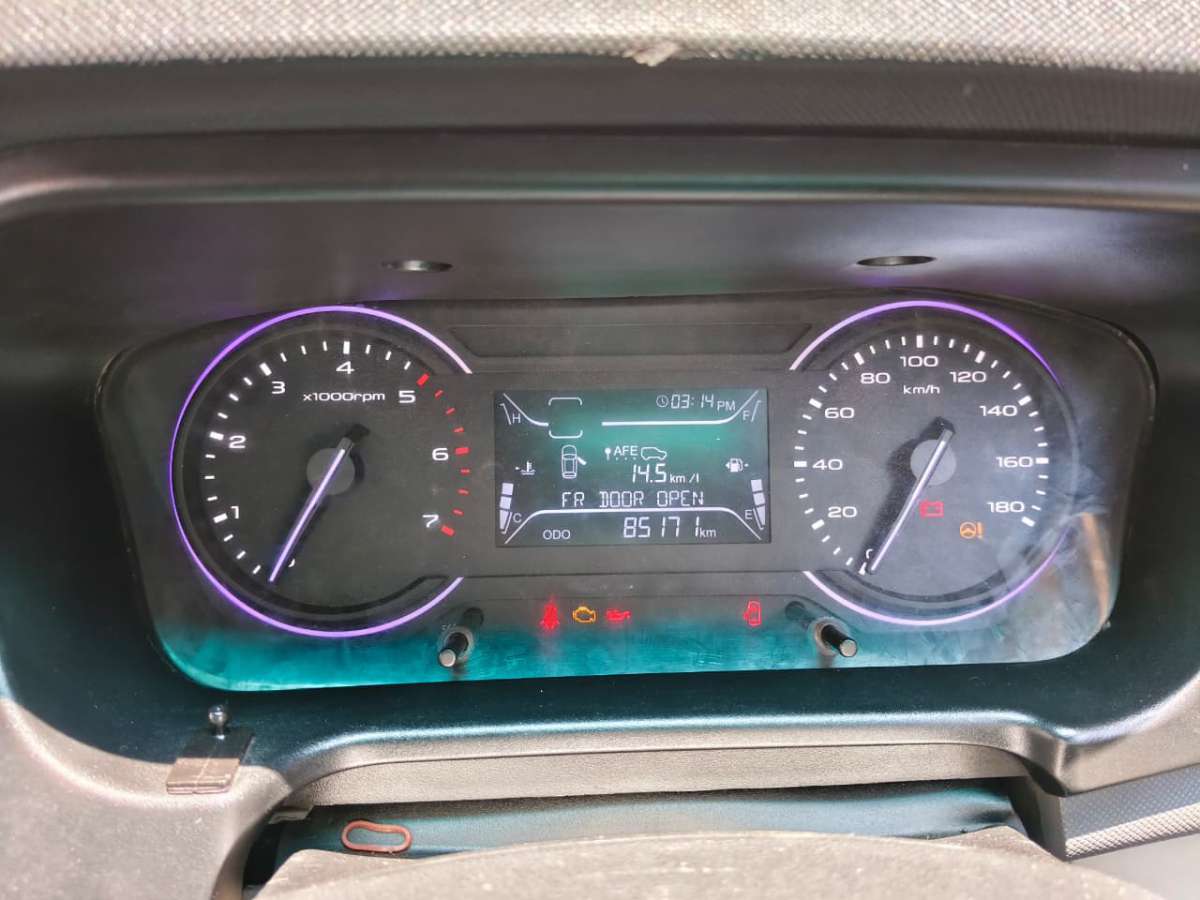 Mahindra Marazzo - Image 6