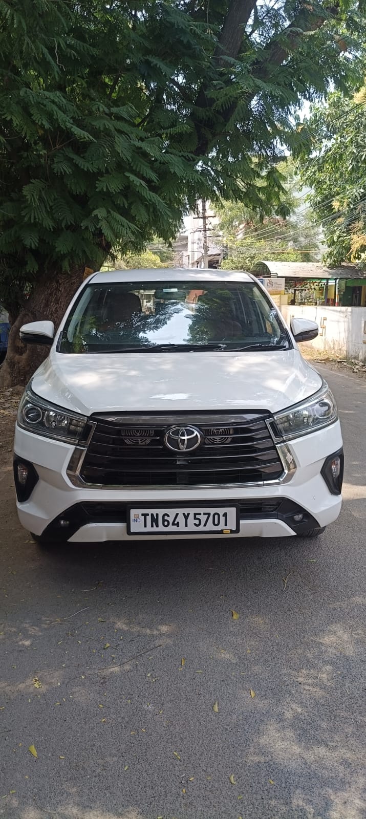 Toyota Innova Crysta 2.4 VX 8 STR