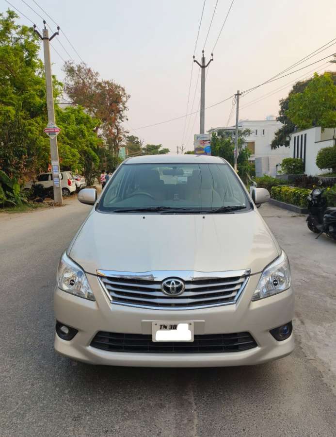 Toyota Innova VX
