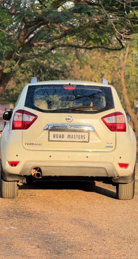 Nissan Terrano - Image 3