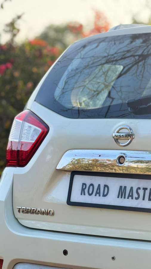 Nissan Terrano - Image 9