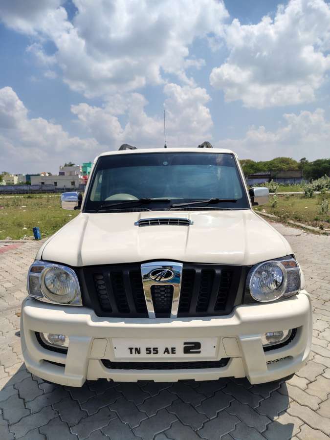 Mahindra Scorpio EX