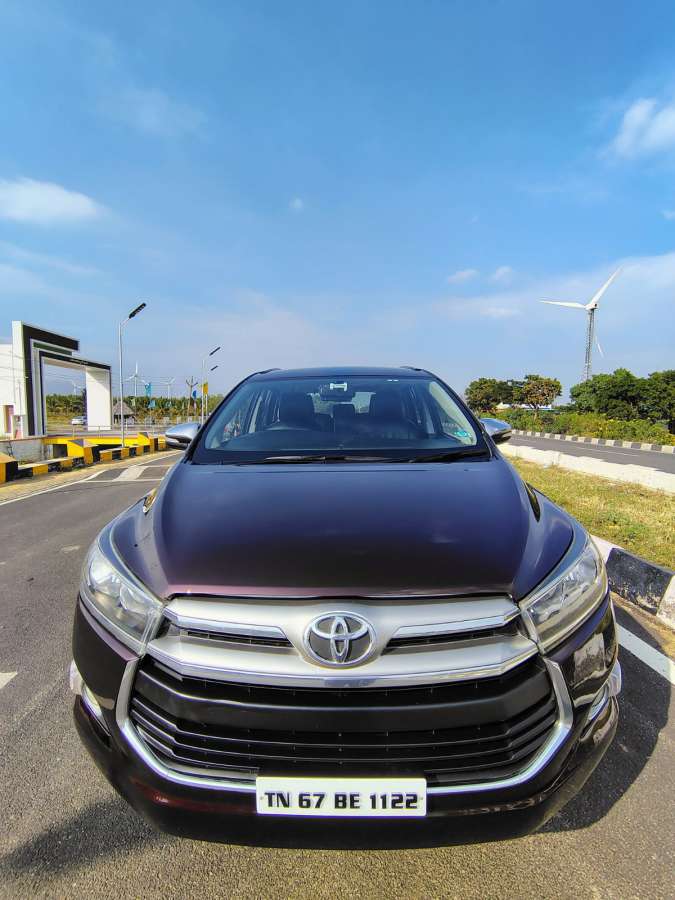 Toyota Innova Crysta 2.4 ZX 7 STR