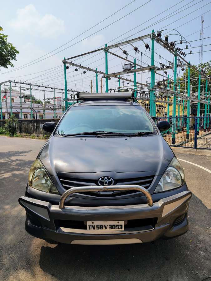 Toyota Innova 2.5 E