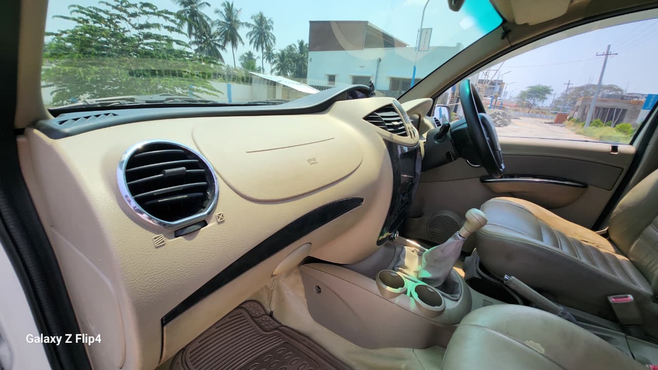 Mahindra Xylo - Image 11