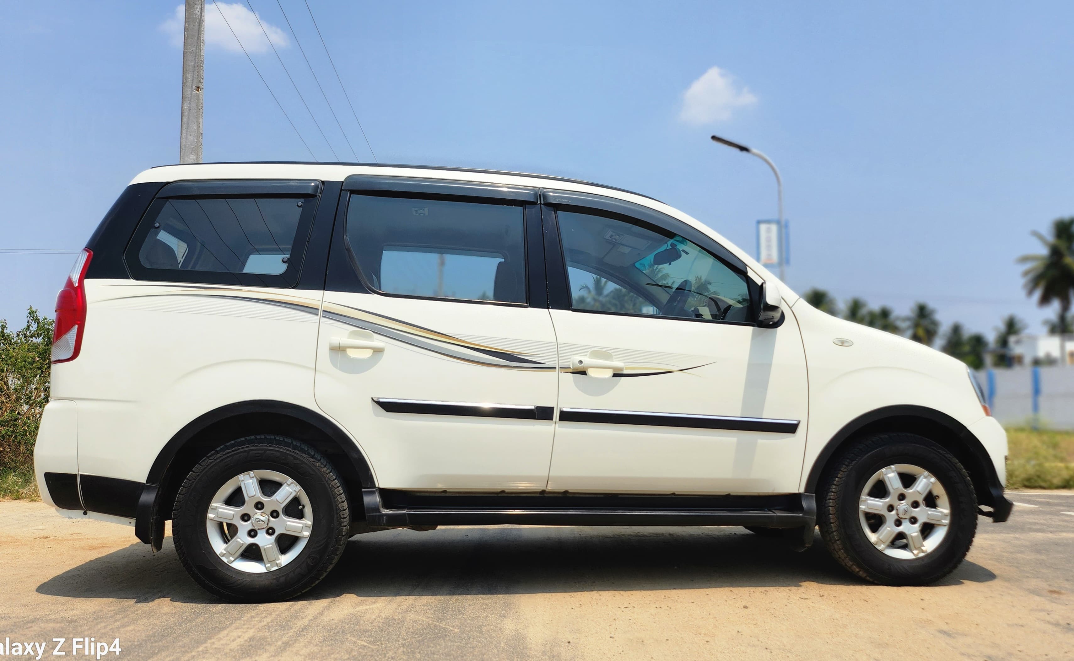 Mahindra Xylo - Image 4