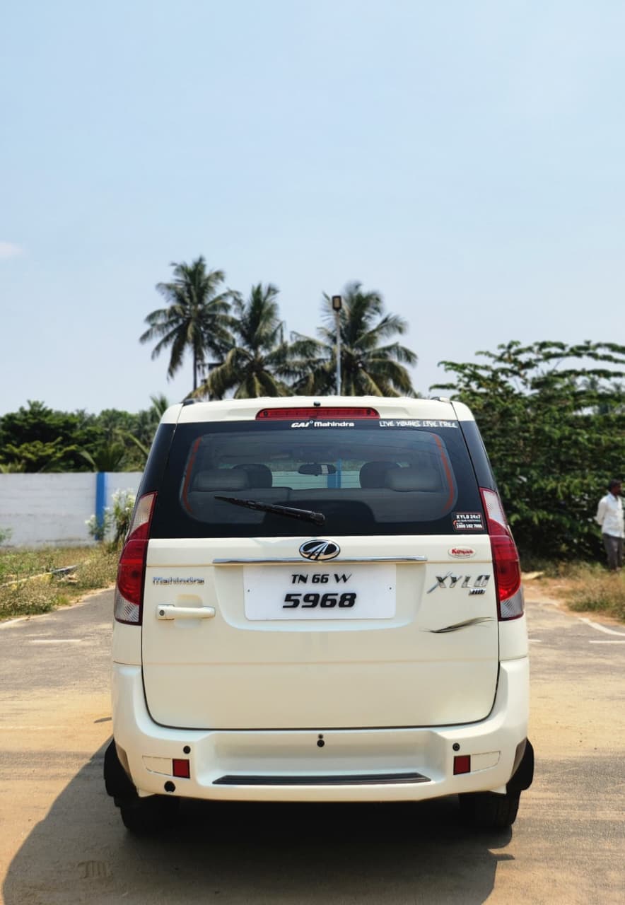 Mahindra Xylo - Image 12