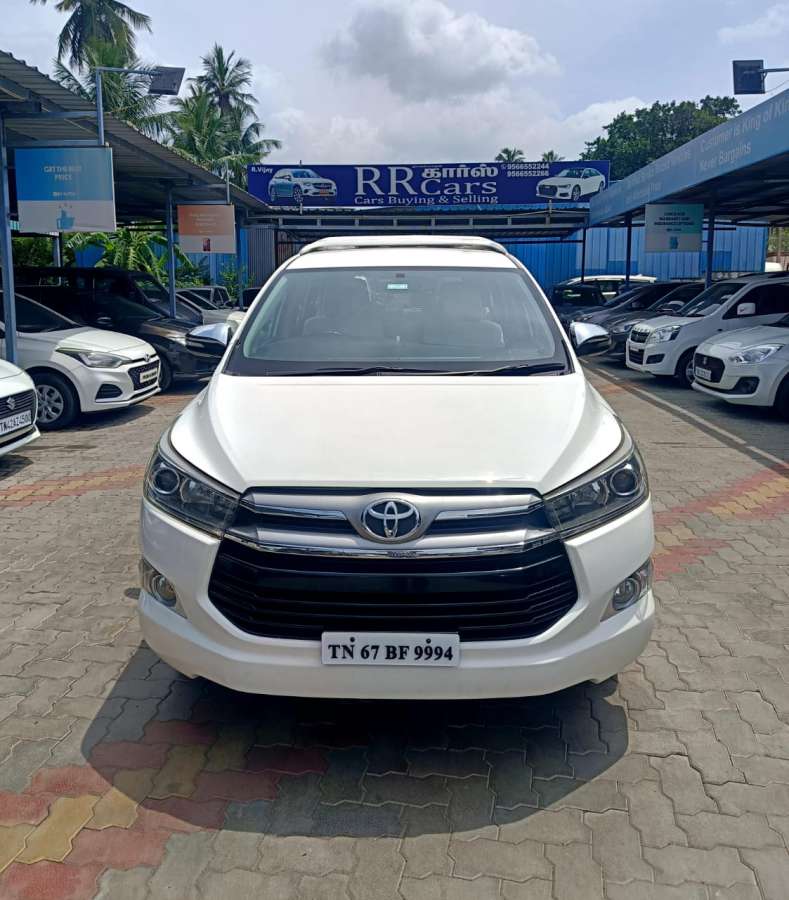 Toyota Innova Crysta 2.4z