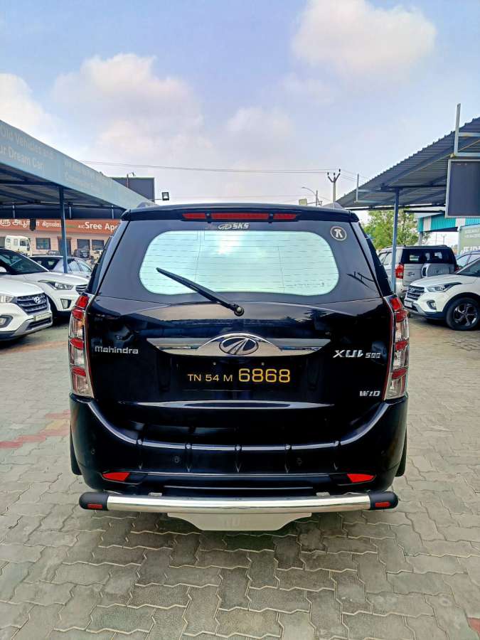Mahindra XUV500 - Image 7