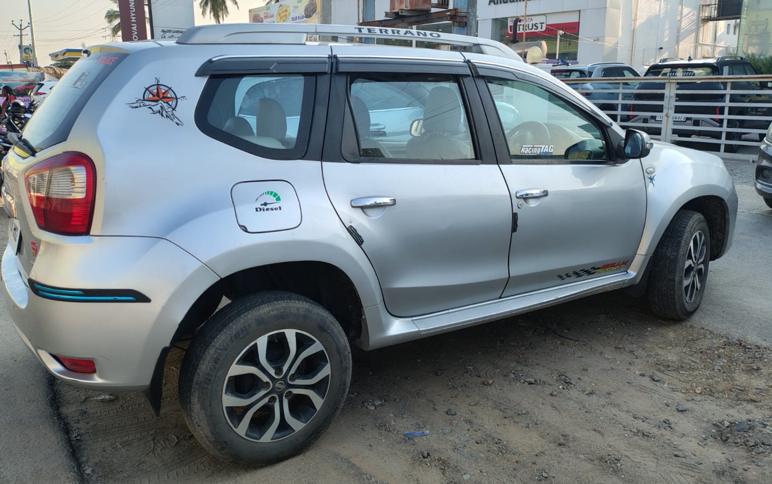 Nissan Terrano - Image 2