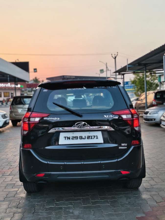 Mahindra XUV500 - Image 9