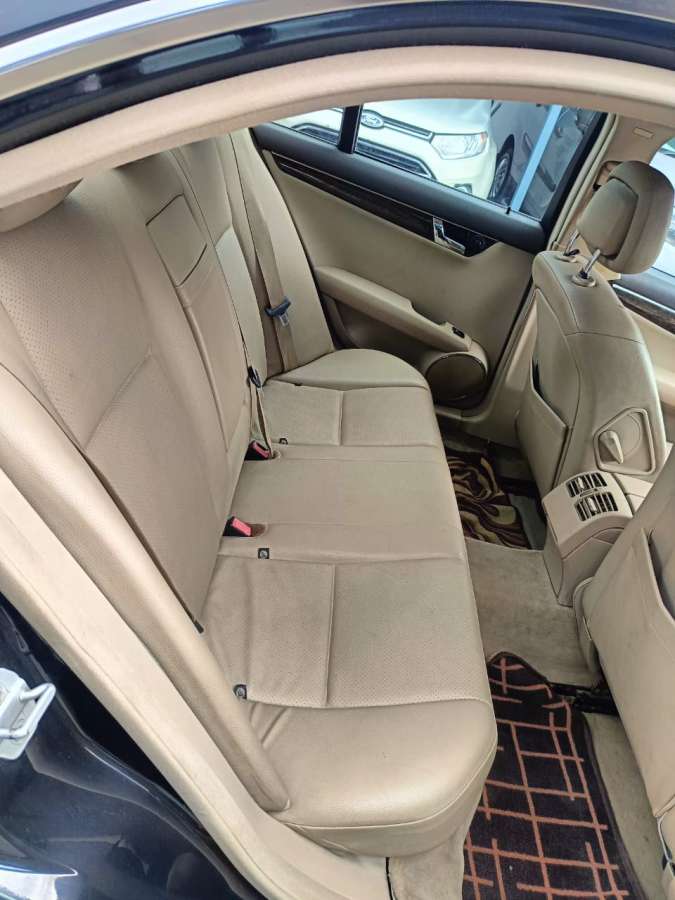 Mercedes Benz C-Class - Image 4