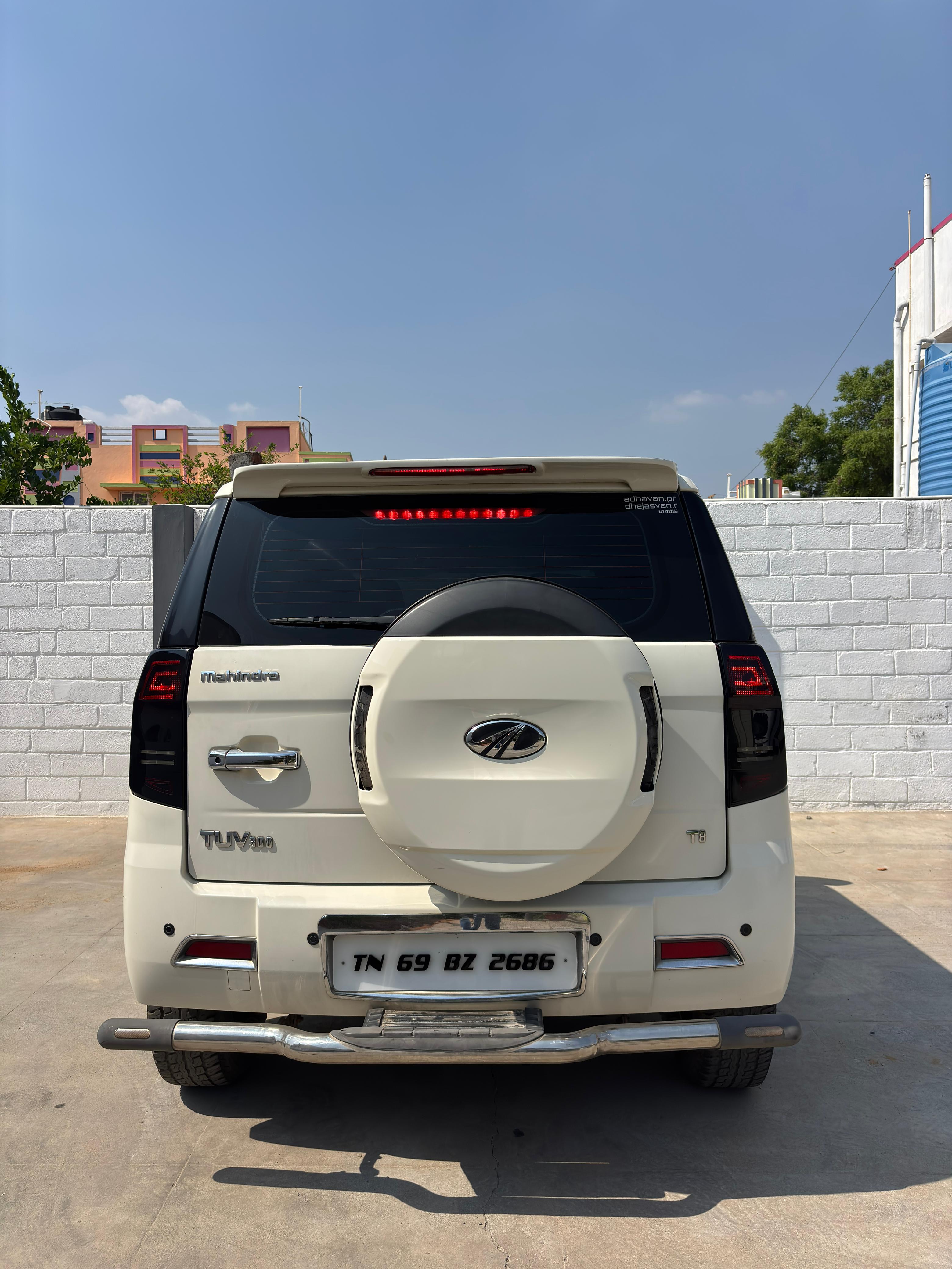 Mahindra TUV300 - Image 2