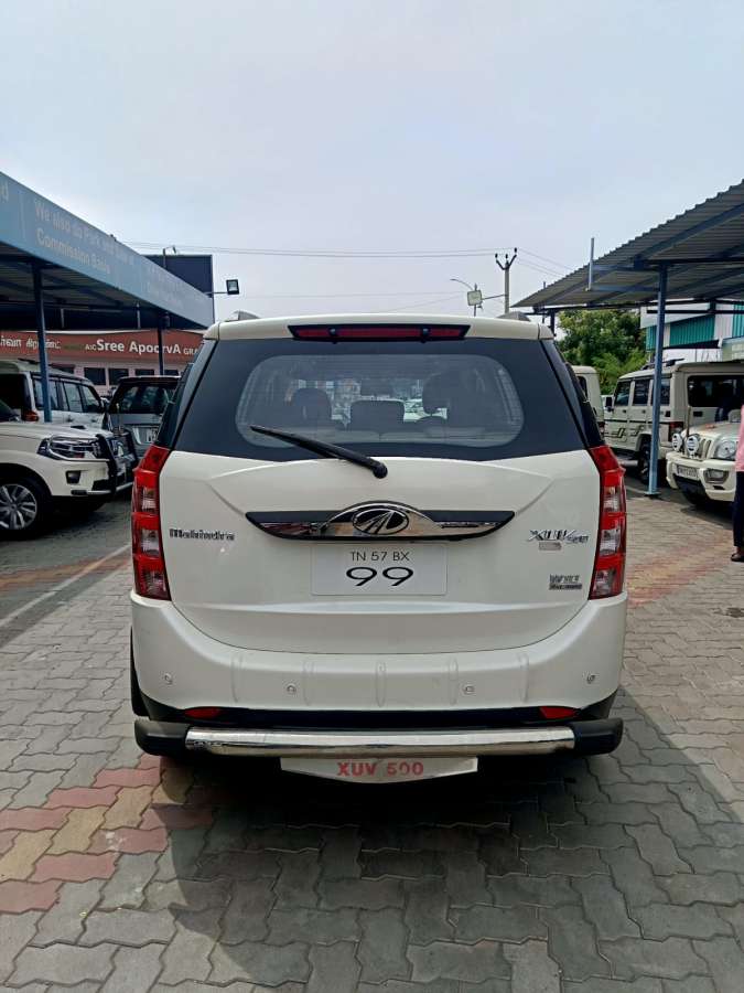 Mahindra XUV500 - Image 7
