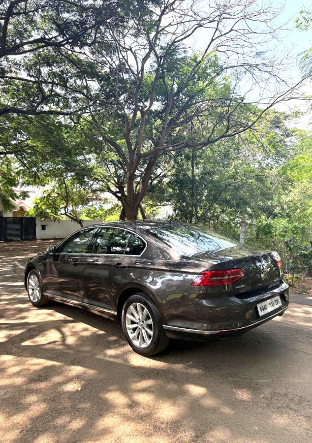 Volkswagen Passat - Image 4