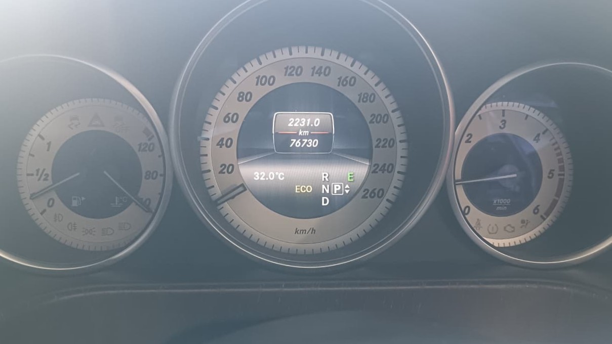 Mercedes Benz E-Class - Image 10