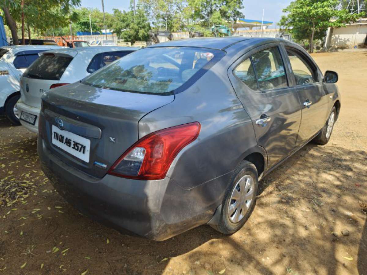 Nissan Sunny - Image 7