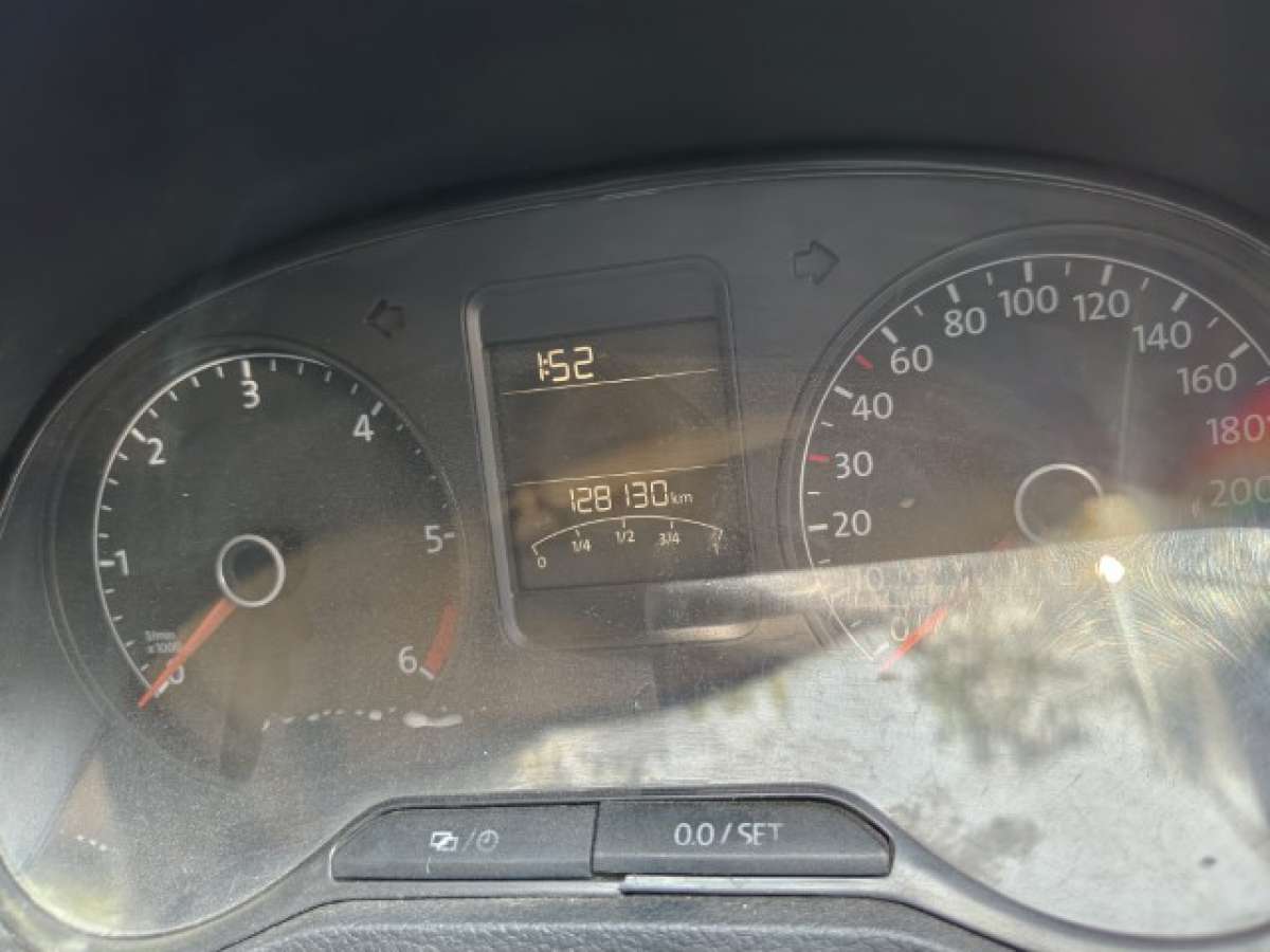 Volkswagen Polo - Image 5