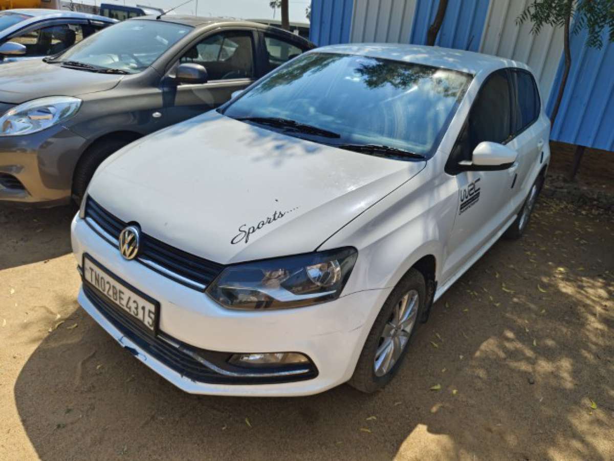 Volkswagen Polo - Image 8