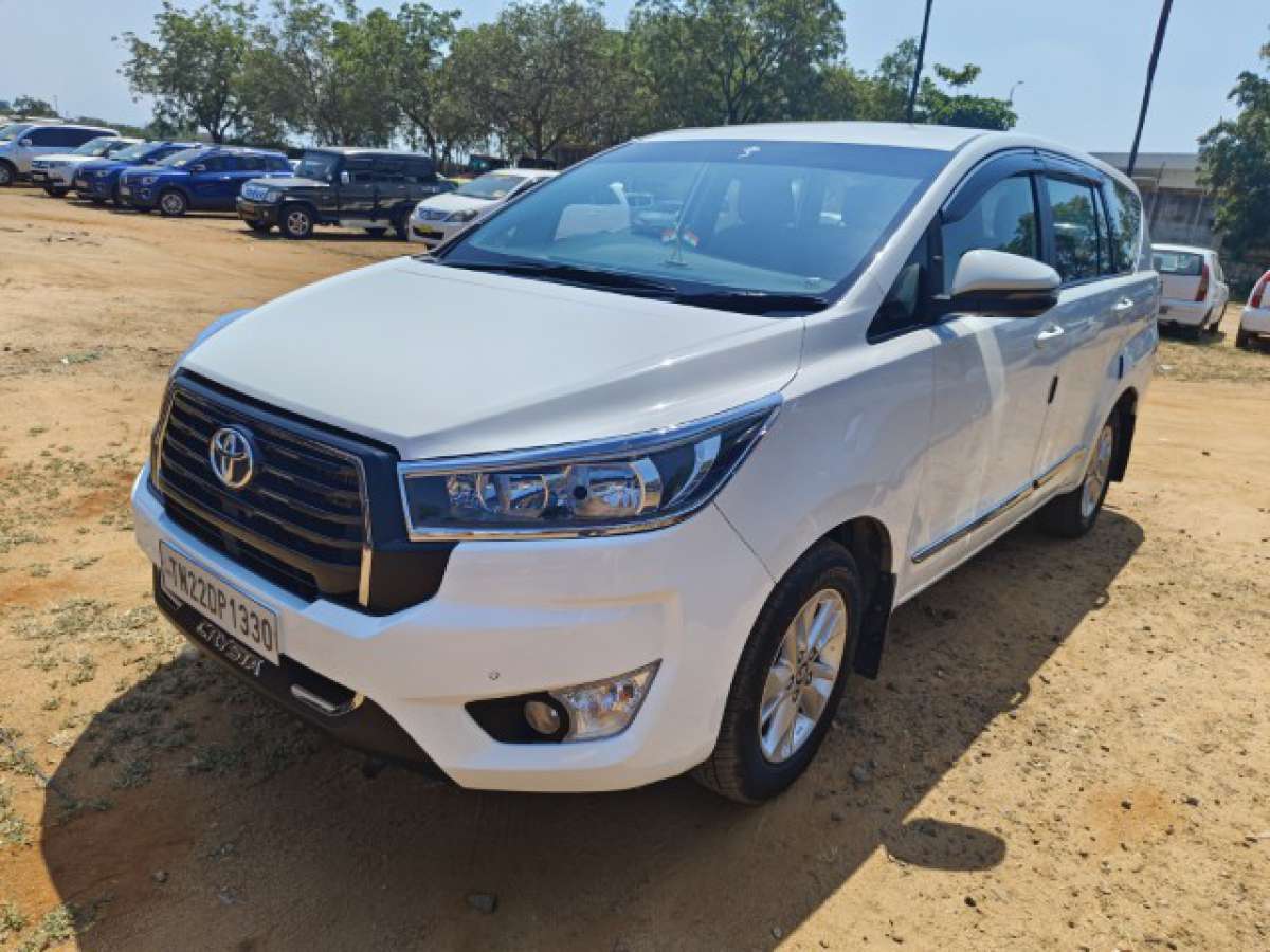 Toyota Innova Crysta 2.4 GX 7 STR